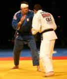 Cẩn thận trong khi tập Judo