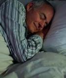 Chăm sóc giấc ngủ người cao tuổi