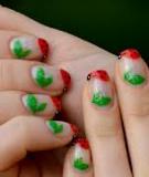 Hai kiểu nail họa tiết bọ rùa cực xinh