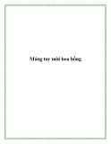 Móng tay mùi hoa hồng