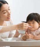 Sai lầm của cha mẹ khi chăm trẻ biếng ăn