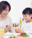 Trẻ mắc bệnh nhiễm khuẩn, ăn uống thế nào?