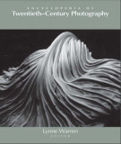 Ebook Encyclopedia of Twentieth-century photography  (Volumes I. II. III): Part 2